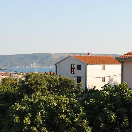 Studio Apartman Sutic Kaštel Novi エクステリア 写真